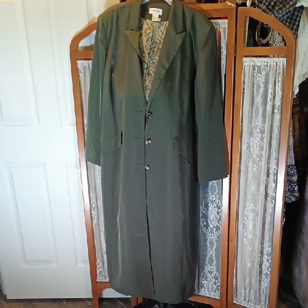 Woman's Size 24 Newport News Olive Green Trench Coat